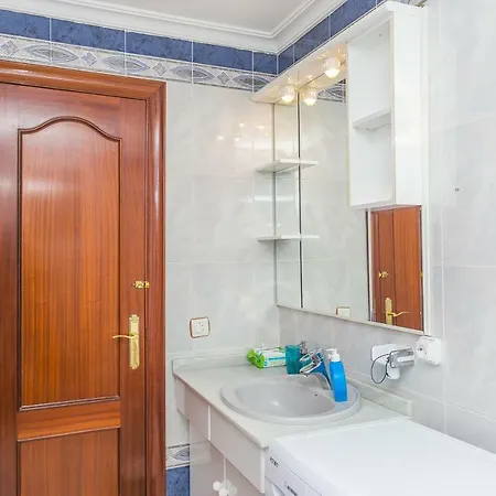Appartement Sea Front 4 Bedroom *