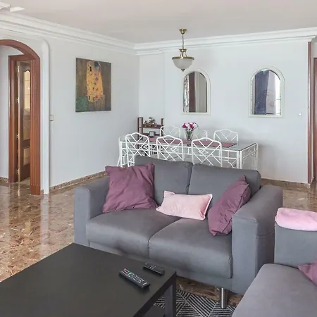 Sea Front 4 Bedroom Appartement *